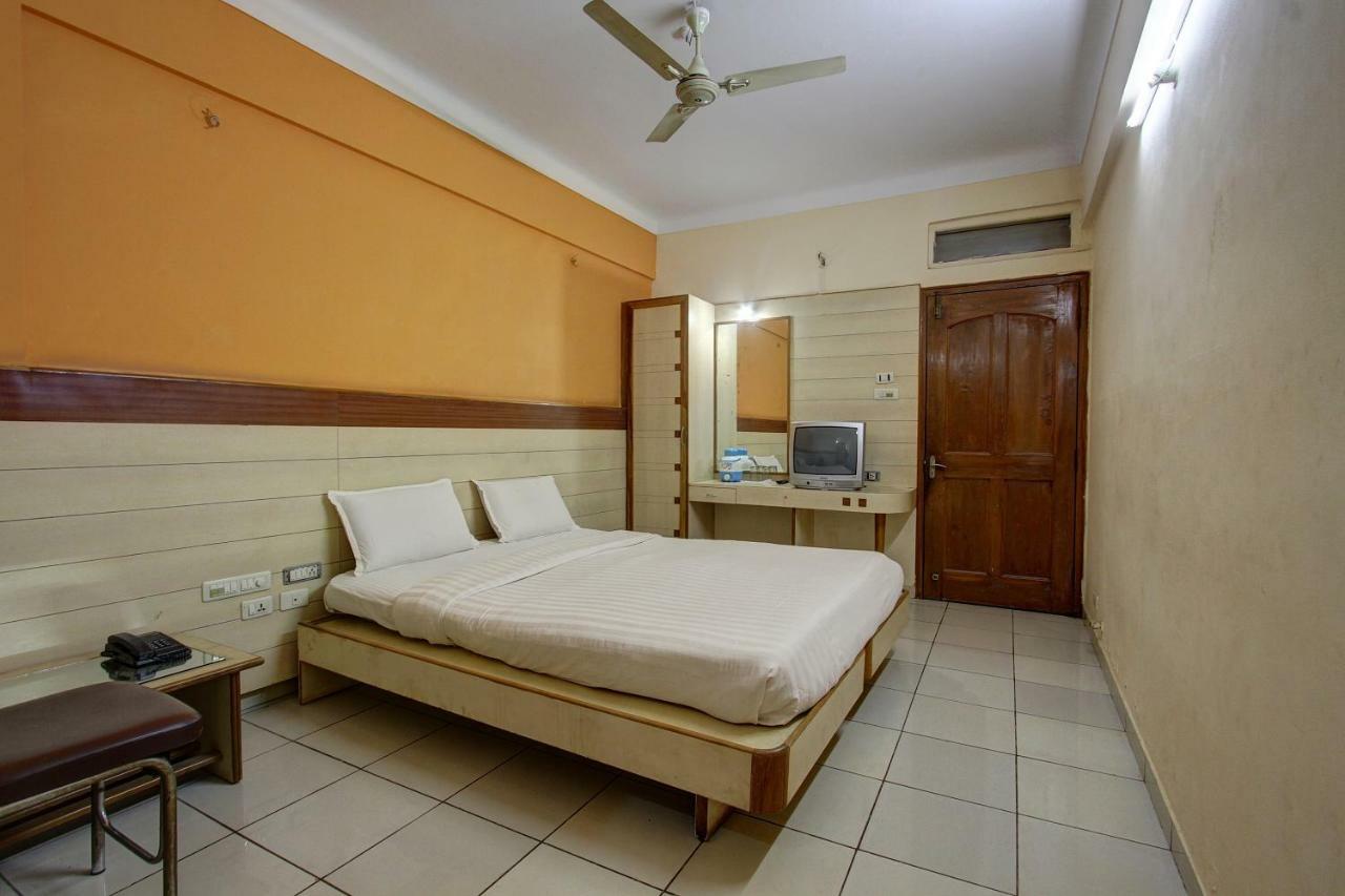Hotel Rajsangam International Badami Ngoại thất bức ảnh
