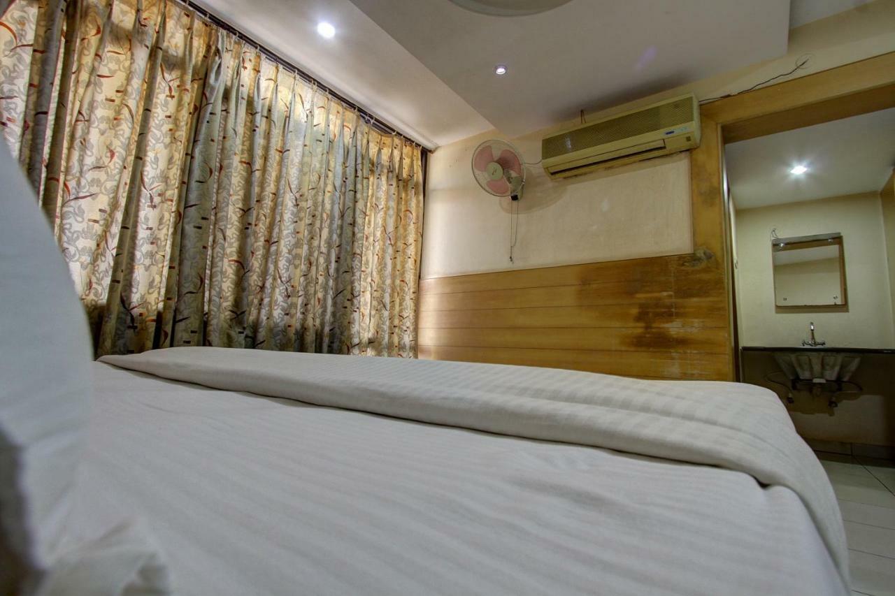Hotel Rajsangam International Badami Ngoại thất bức ảnh