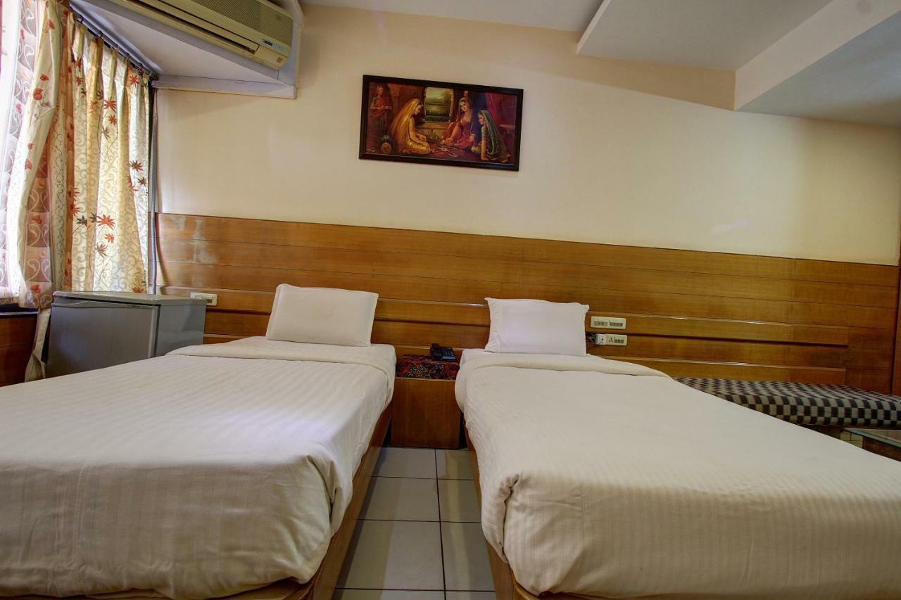 Hotel Rajsangam International Badami Ngoại thất bức ảnh